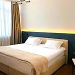 Signature Idea 3* Tirana
