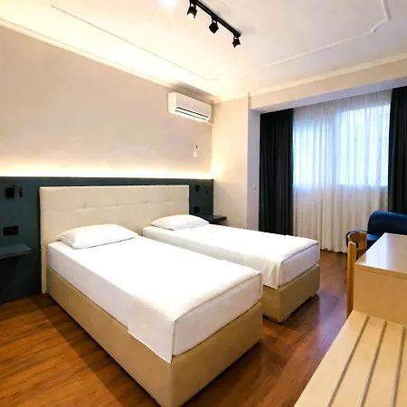 Signature Idea Hotel 3*